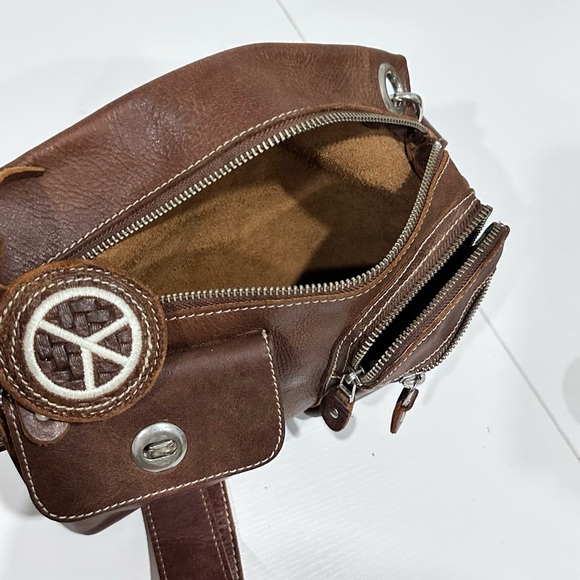 ROOTS CANADA LEATHER  CROSSBODY BAG - Picture 10 of 11